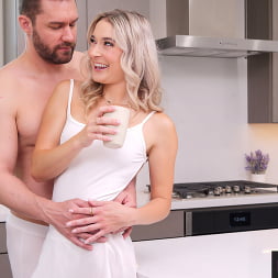 Thea Summers in 'Passion HD' Massage Surprise (Thumbnail 5)